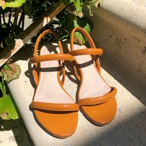 Intentionally Blank - KIMI sandals - size 7
